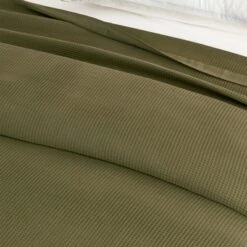 Great Bay Home 100% Cotton Soft All-Season Waffle Weave Knit Blanket