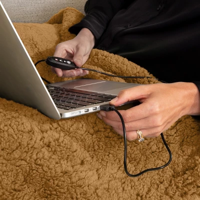 Heated Blanket 2-Pack - USB-Powered Fleece Throw Blankets For Travel, Home, Office, Or Camping - Winter Car Accessories By Stalwart (Brown) 8 Heated Blanket 2-Pack - USB-Powered Fleece Throw Blankets For Travel, Home, Office, Or Camping - Winter Car Accessories By Stalwart (Brown) - Image 8