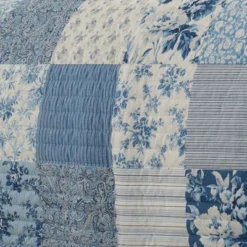 Laura Ashley Paisley Patchwork Quilt Set -Bedding Sale Store GUEST 31400873 018b 4f81 84e6 a40e125bcf75