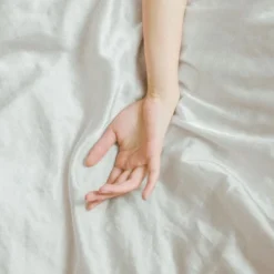 Silvon Premium Bed Sheet For Acne Prone Skin-Silver Infused Smart Fabric, White FULL 5 Silvon Premium Bed Sheet For Acne Prone Skin-Silver Infused Smart Fabric, White FULL -Bedding Sale Store GUEST 335b8365 d01b 4a54 9549 23afb5da77b3