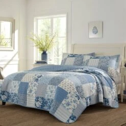 Laura Ashley Paisley Patchwork Quilt Set